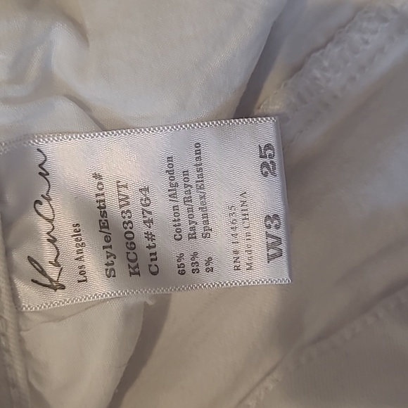 KanCan White Shorts - Picture 3 of 4